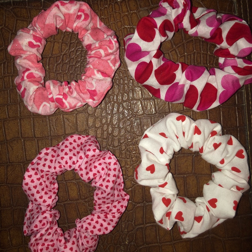 Scrunchie - Picture 5 of 7
